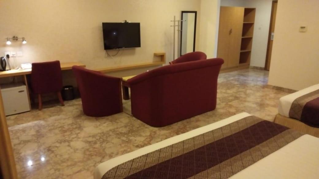 Al Reef Hotel Маскат Экстерьер фото